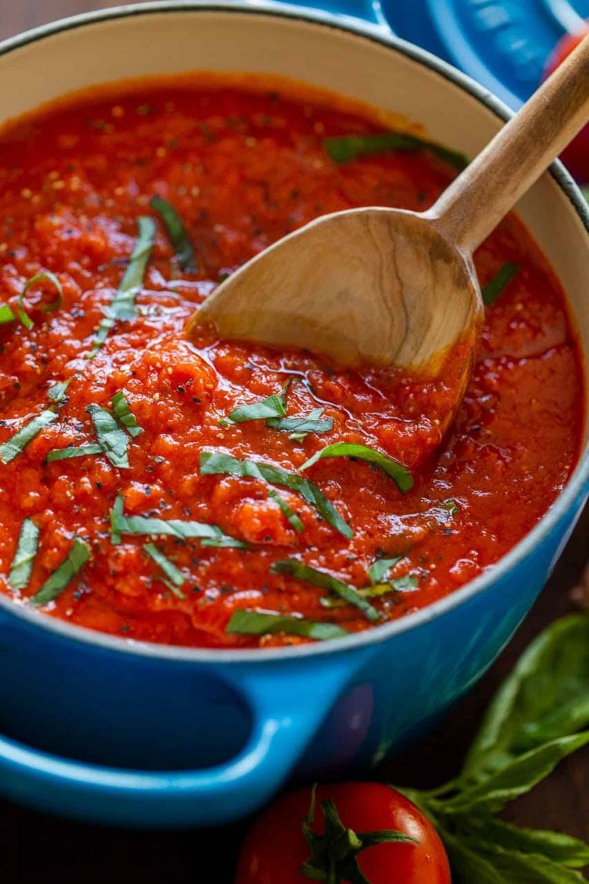 Easy Homemade Marinara Sauce (VIDEO) - NatashasKitchen.com