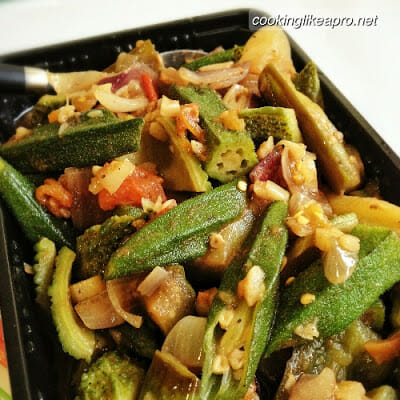 Cooking Pinakbet (Stir-Fry Vegetable Recipe)